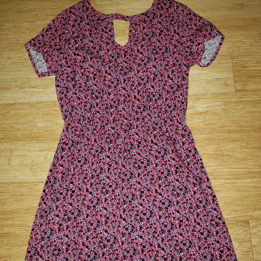 GAP floral print short sleeved keyhole dress